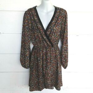 Band of Gypsies Women's Black Red Floral Long Sleeves Dress V-Neck Lightweight M